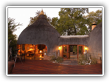 Hoyo Hoyo Tsonga Lodge - view at night